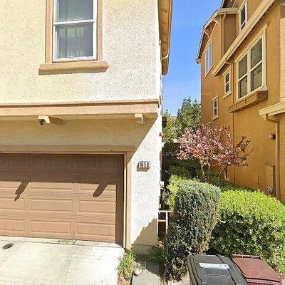 1058 Old Oak Ln, Hayward, CA 94541