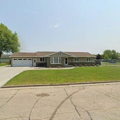 106 S Beech St, Black Creek, WI 54106