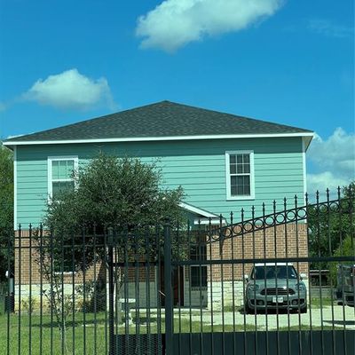 1125 County Road 3558, Cleveland, TX 77327