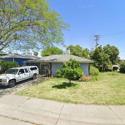 10 Solano Dr, Dixon, CA 95620