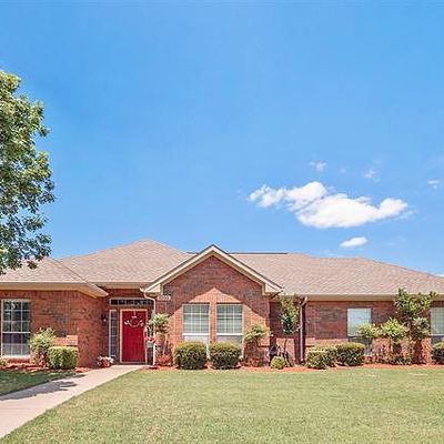 1000 Diane St, Aubrey, TX 76227