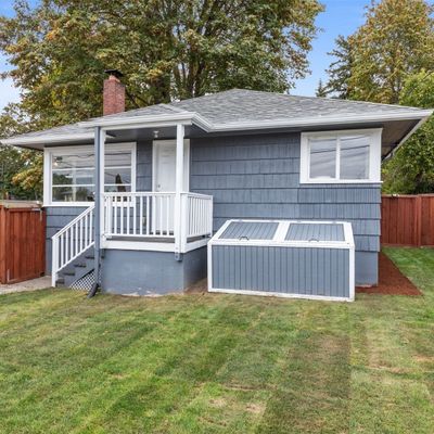 1004 Sylvan Way, Bremerton, WA 98310