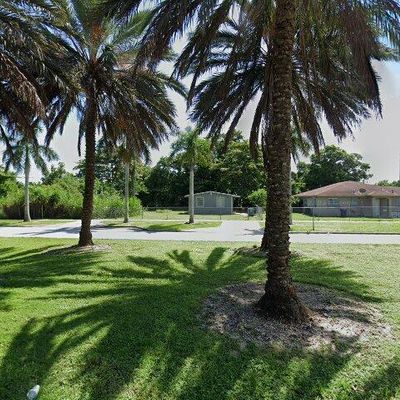 10070 E Hibiscus St, Palmetto Bay, FL 33157