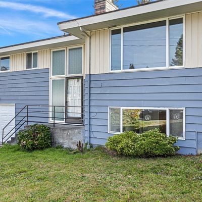 12034 66 Th Ave S, Seattle, WA 98178