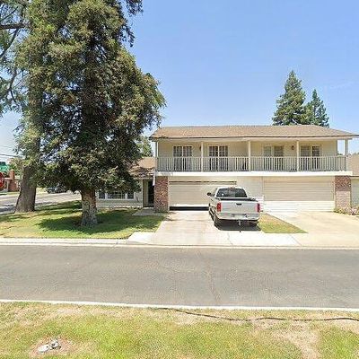 1246 W Whispering Pines Ct, Visalia, CA 93277