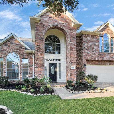 12816 Quail Creek Dr, Pearland, TX 77584