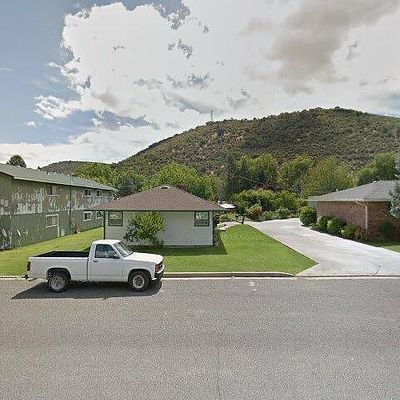 129 Juvenile Ln, Yreka, CA 96097