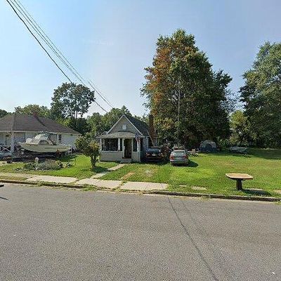 13 Broad St, Deepwater, NJ 08023