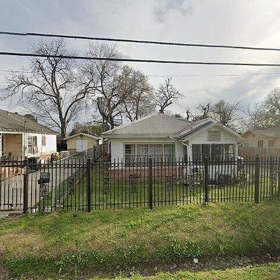 116 Frawley St, Houston, TX 77009