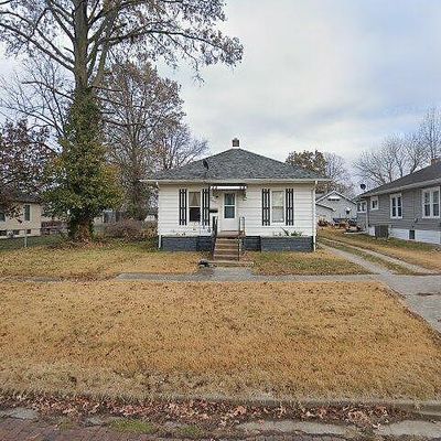 118 S Peach St, Du Quoin, IL 62832