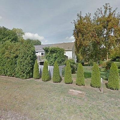 12 Sherwood Dr, North Haven, CT 06473