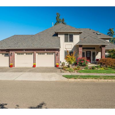 14450 Se Summit Ct, Clackamas, OR 97015