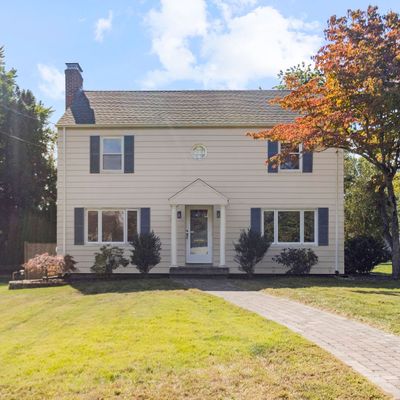 15 Overhill Rd, West Hartford, CT 06117