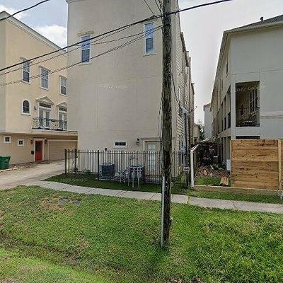 1502 Birdsall St, Houston, TX 77007