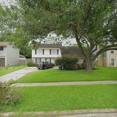 15334 Mcconn St, Webster, TX 77598