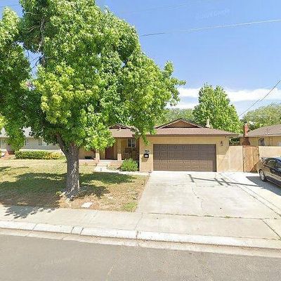 1329 Schulenberg Ave, Modesto, CA 95350