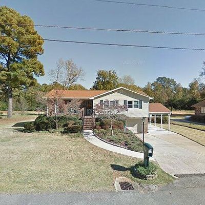 140 Newport Dr, Bessemer, AL 35023