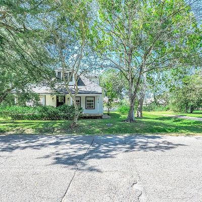 1416 Moller Rd, Alvin, TX 77511