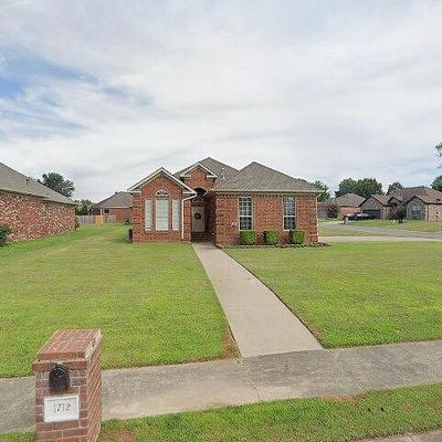 1712 Troop Ct, Jacksonville, AR 72076