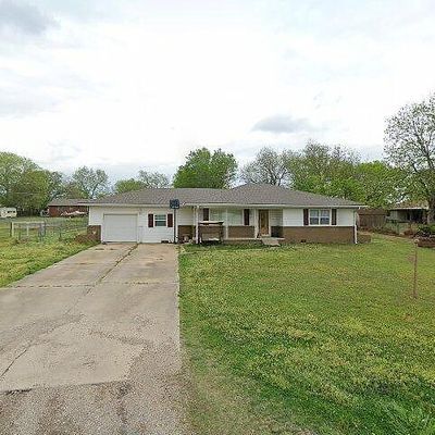 1718 W Tishomingo Ave, Sulphur, OK 73086