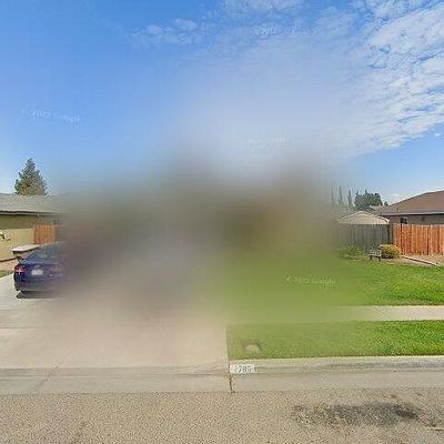 1786 Cochran Ave, Tulare, CA 93274