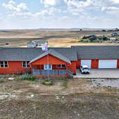 18 Oleo Acres Rd, Moorcroft, WY 82721