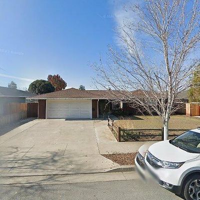 1834 Cushman St, Hollister, CA 95023