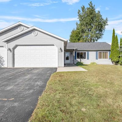 18614 Badger Ln, Mishicot, WI 54228