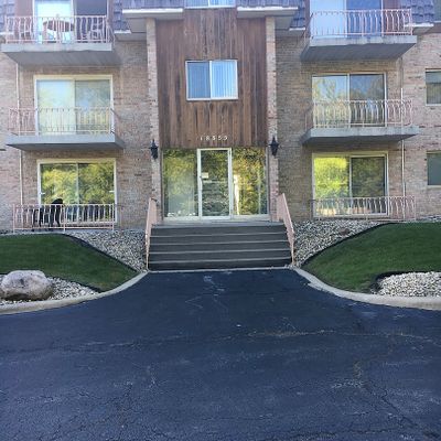 18855 Burnham Ave #231, Lansing, IL 60438