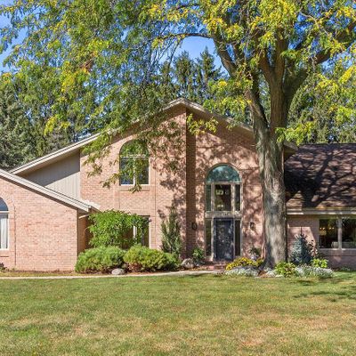 19040 Still Point Trl, Brookfield, WI 53045