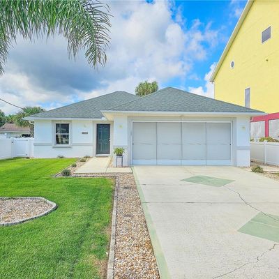 1608 S Daytona Ave, Flagler Beach, FL 32136