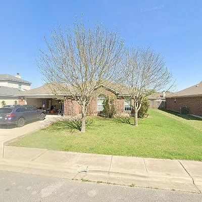 1609 Paint Brush Dr, Lockhart, TX 78644