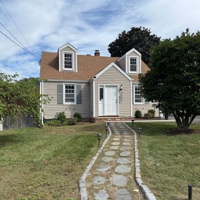 17 Ambler Dr, Norwalk, CT 06851