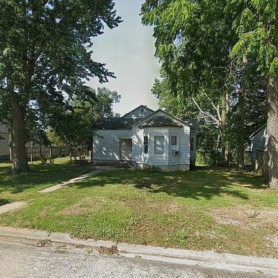 207 Willard Ave, Lincoln, IL 62656