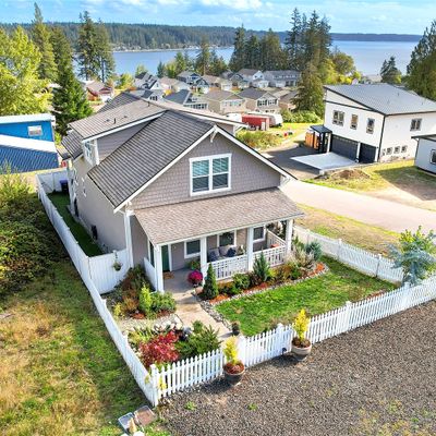 210 E Cedarland Ln, Allyn, WA 98524