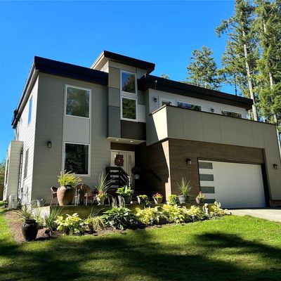 210 E Emerald Lake Dr W, Grapeview, WA 98546