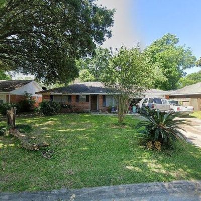 2103 Bruce Dr, Baytown, TX 77520