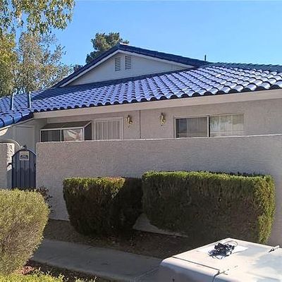 2136 Bavington Dr, Las Vegas, NV 89108