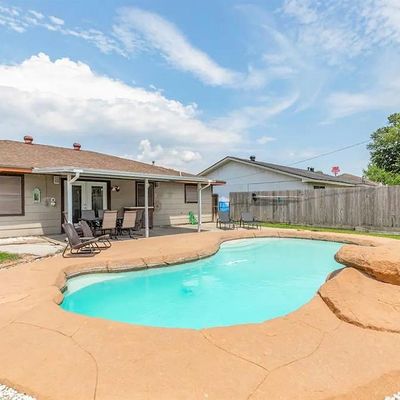 215 N 37 Th St, Nederland, TX 77627