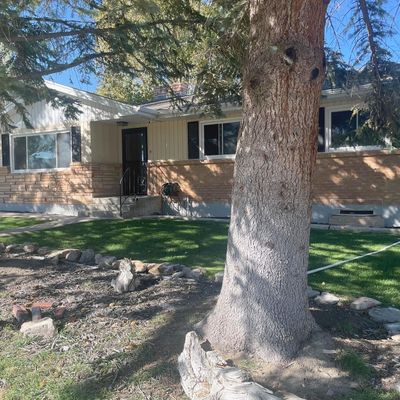 215 W Heath St, Rawlins, WY 82301