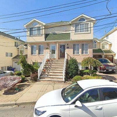 22 Pheasant Ln, Staten Island, NY 10309