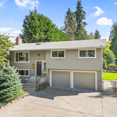 220 Poppy Rd, Bothell, WA 98012