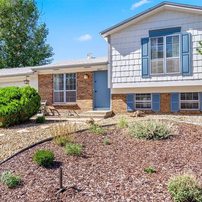 2205 S Kittredge Way, Aurora, CO 80013