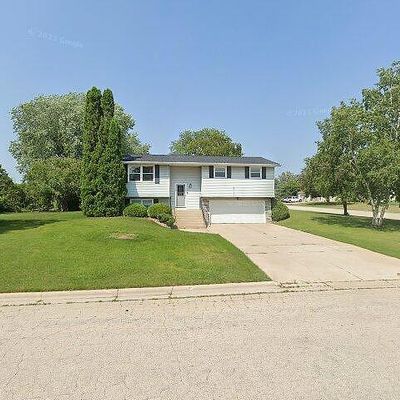 2221 Boardwalk Ave, Green Bay, WI 54311