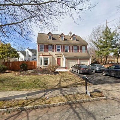 2 Ewing Dr, Piscataway, NJ 08854