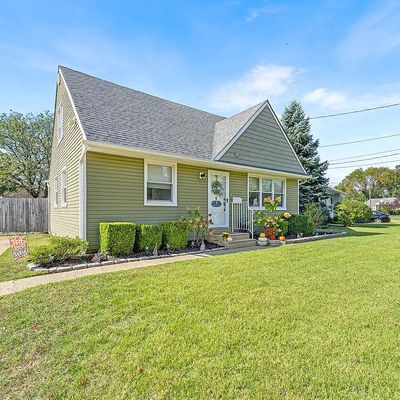 2 Gainor Ave, Maple Shade, NJ 08052