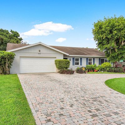 2001 Sharon St, Boca Raton, FL 33486