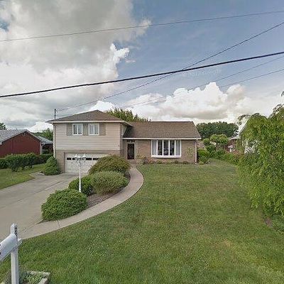 202 Meadow Dr, Elizabeth, PA 15037