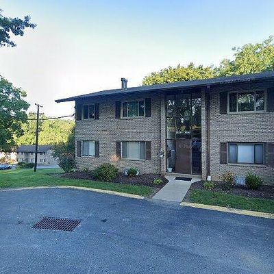 2025 Sanlin Dr, Coraopolis, PA 15108