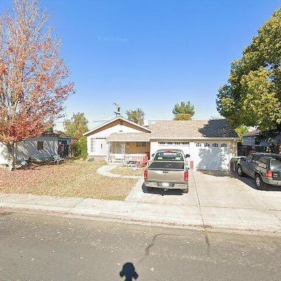 241 Martha St, Manteca, CA 95337